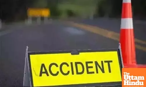 Tragic Road Accident in Jammu & Kashmir: Tempo Falls Into Gorge, 4 Dead, 8 Injured