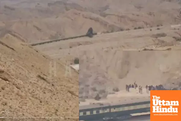 Hijack Horror: Video Footage of BLAs Deadly Train Takeover in Pakistan Emerges Hijack Horror: Video Footage of BLAs Deadly Train Takeover in Pakistan Emerges