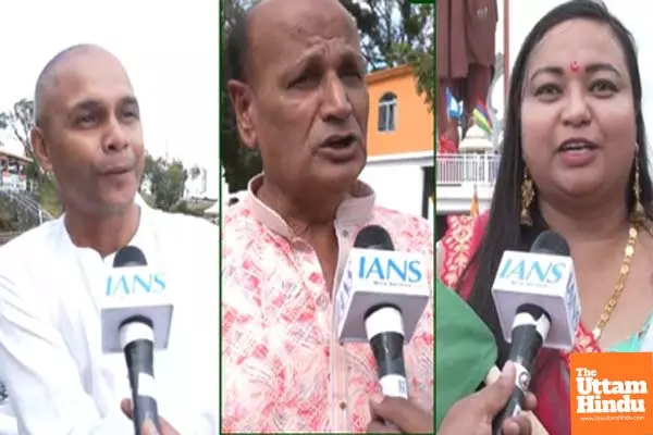 Mauritian devotees applaud PM Modis act of reverence at Ganga Talao Mauritian devotees applaud PM Modis act of reverence at Ganga Talao