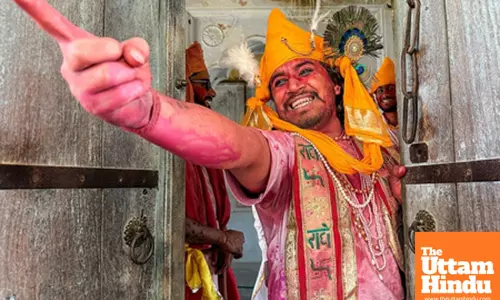 Ace photographers reveal how iPhone 16 Pro series can help capture vibrant Holi colours