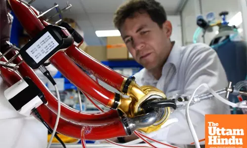 Australian man becomes world-1st to live with durable artificial heart for over 100 days