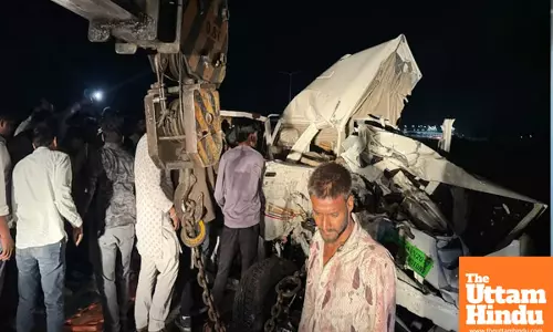 Tragic Road Accident in Dhar District: 7 Killed in Collision with Gas Tanker