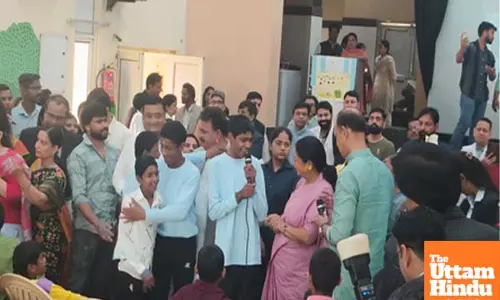 Delhi CM Rekha Gupta celebrates Holi with special children at Asha Kiran Shelter Home