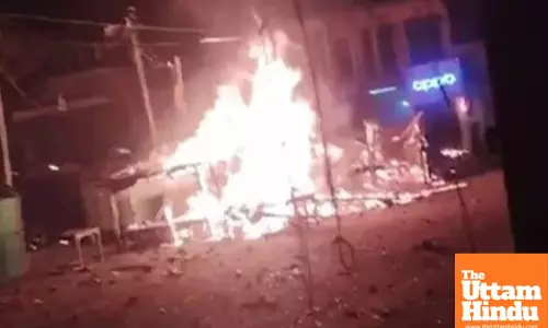 Violence Breaks Out During Holi Procession in Masjid Wali Gali, Several Injured, Vehicles and Shops Burnt.
