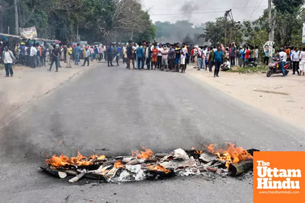 Title : Ranchi: Protesters block the road and demand justice over the killing of tribal leader Sonu Munda Title : Ranchi: Protesters block the road and demand justice over the killing of tribal leader Sonu Munda