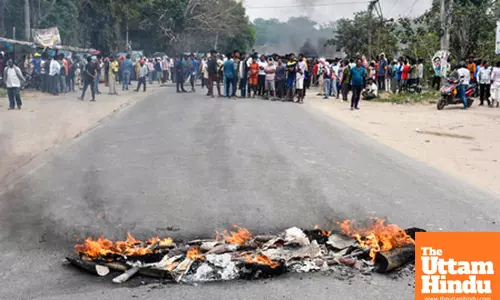 Title : Ranchi: Protesters block the road and demand justice over the killing of tribal leader Sonu Munda