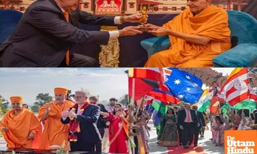 Festival of colours celebrated in Sydney in presence of Mahant Swami Maharaj and Australian PM