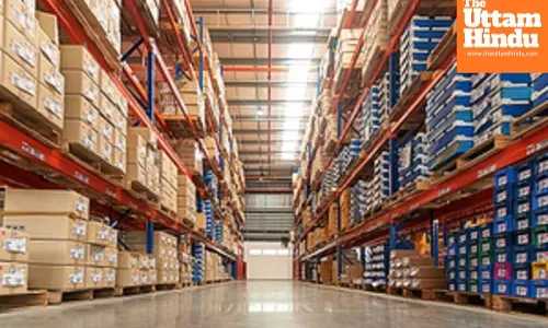 Nearly half of foreign workers in S. Korea work in mining, manufacturing