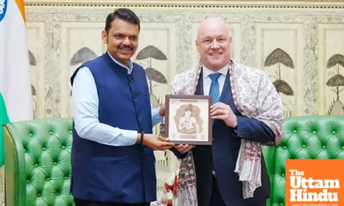 Maharashtra CM Devendra Fadnavis meets New Zealand PM Christopher Luxon
