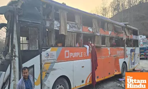 Three killed as bus overturns in MPs Jabalpur