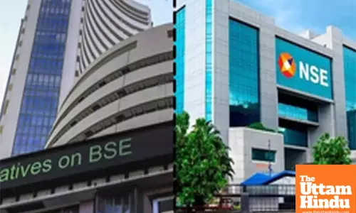 Warning Signs? Midcaps Rise, but Tech Tanks in Tense Market Opening