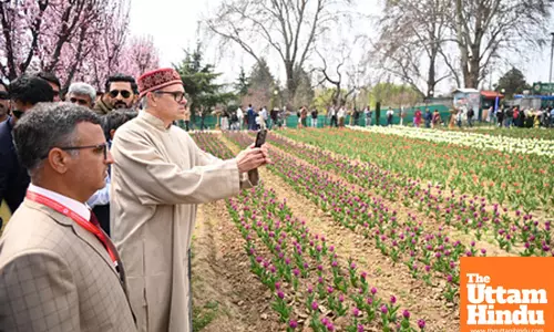 J&K CM Omar Abdullah visits Asia’s largest Indira Gandhi Memorial Tulip Garden