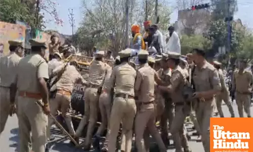 Agra Violence: Attack on SP MP Ramji Lal Sumans House Leaves 10 Policemen Injured, Two FIRs Filed