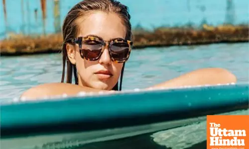 Sunglasses: A Stylish Accessory for Young Girls and Women