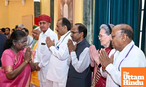 President Murmu Hosts MPs For Breakfast At Rashtrapati Bhavan