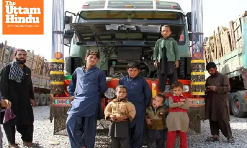 Two days before deadline, Pakistan deports 213 Afghan refugees