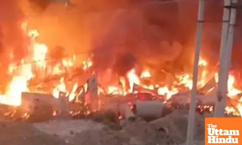 100 hutments gutted in Gurugram fire