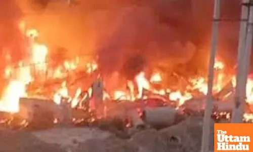 100 hutments gutted in Gurugram fire