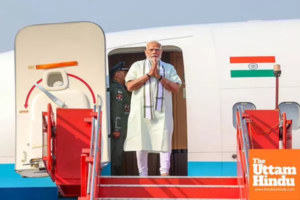 PM arrives in Maharashtra