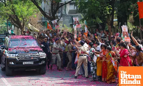 PM Modi receives a warm welcome from people upon his arrival