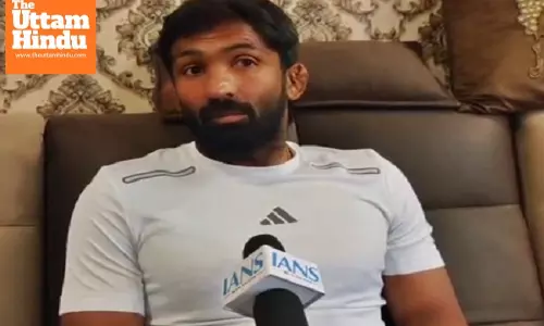 Rejected Then, Begging Now? Yogeshwar Dutt Slams Vinesh Phogat