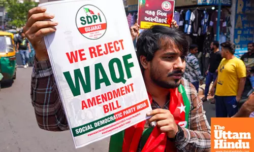 SDPI workers protest against the Waqf Amendment Bill