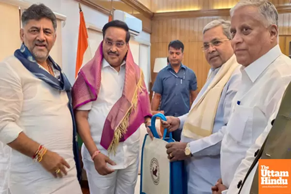 Karnataka Deputy CM along with Karnataka CM meets Union Minister CR Paatil Karnataka Deputy CM along with Karnataka CM meets Union Minister CR Paatil