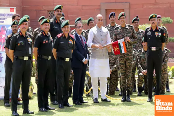 Flagging off ceremony of expeditions to Mount Everest and Mount Kangchenjunga Flagging off ceremony of expeditions to Mount Everest and Mount Kangchenjunga