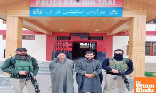 Two imposters posing as police officers arrested in Kashmir