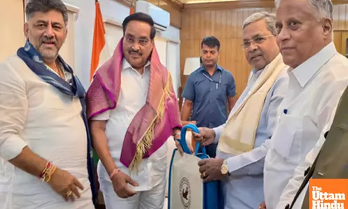 Karnataka Deputy CM along with Karnataka CM meets Union Minister CR Paatil