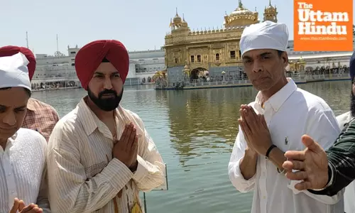 Bollywood Meets Devotion: Karan Johar and Gippy Grewal at Shri Darbar Sahib