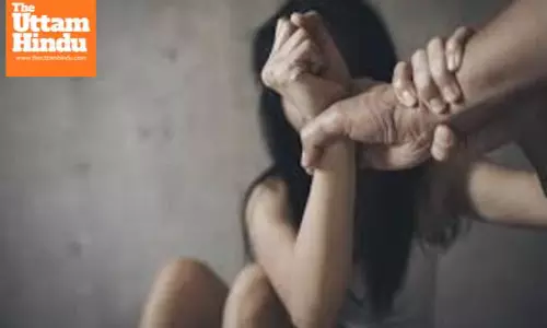 Shocking Incident: Daughter-in-law Drags Mother-in-law by Hair, Beats Husband Too – VIDEO Viral