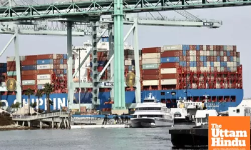 Largest port in US sounds alarm on Trumps tariffs