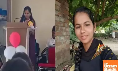 Tragic Farewell: Student Varsha Kharat Collapses and Dies on Stage from Heart Attack