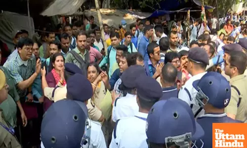 Chaos erupts near stadium ahead of Mamata Banerjees meeting with school job losers
