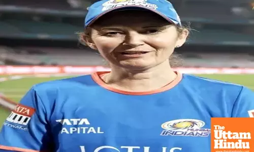 Charlotte Edwards gives up franchise T20 coaching roles to focus on England women’s team