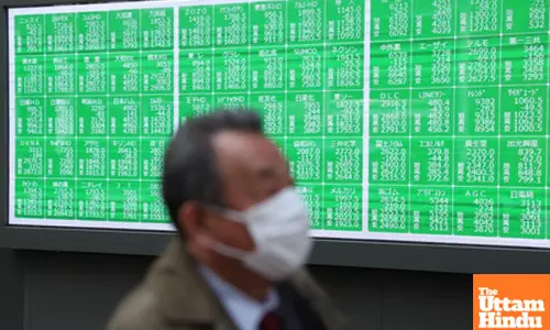 US tariff shock sends Singapores benchmark index to biggest drop since 2008, Tokyo stocks also plunge