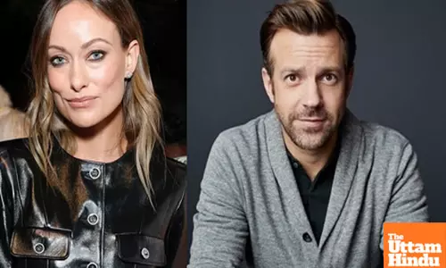 Olivia Wilde, Jason Sudeikis embrace in friendly hug following messy split