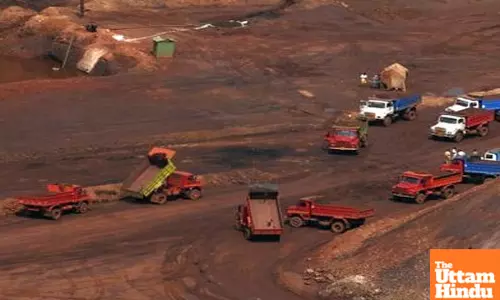 Scam in mining contracts, Ktaka Governor gets complaint against CM Siddaramaiah