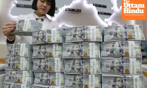 Seoul shares dip to 17-month low on Trump tariffs; won sinks to 16-year low