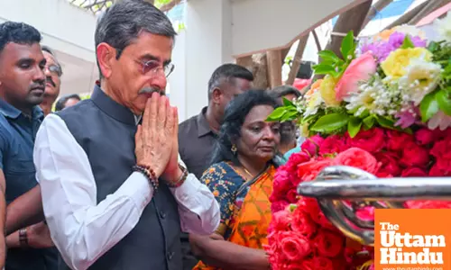 Governor Ravi Pays Final Respects to Kumari Ananthan