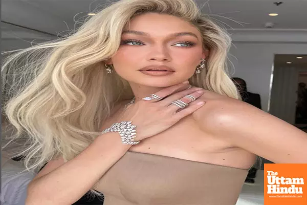 Gigi Hadid doesn’t get tired of seeing herself on magazine covers Gigi Hadid doesn’t get tired of seeing herself on magazine covers