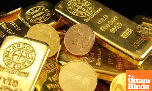 Gold prices hit record high amid global uncertainty