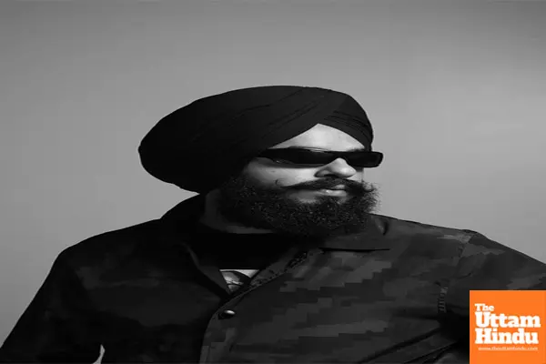 Wazir Patar releases his most emotional track yet Rang Badlaan Da Wazir Patar releases his most emotional track yet Rang Badlaan Da