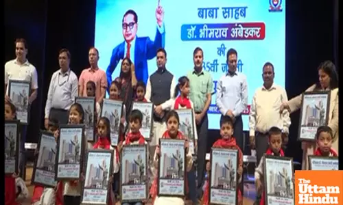 Delhi Mayor shares stage with MCD commissioner days after seeking his sacking