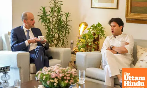 Jyotiraditya Scindia meets Bob Sternfels