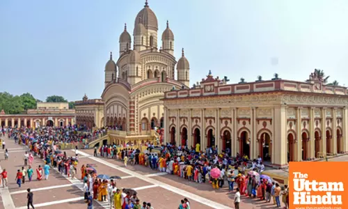 Devotees at Dakshineswar Kali Temple