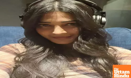 Shruti Haasan commences dubbing for Rajinikanths Coolie