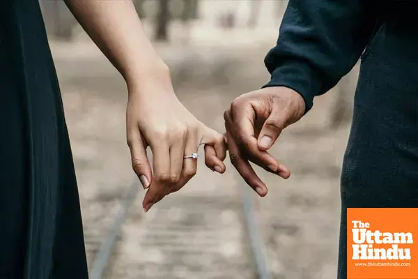 Married Woman Elopes With Lover, Bijnor Police Still Buffering Married Woman Elopes With Lover, Bijnor Police Still Buffering