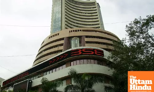 Sensex and Nifty Trade Steady in Early Session; Institutional Investments Keep Market Buoyant